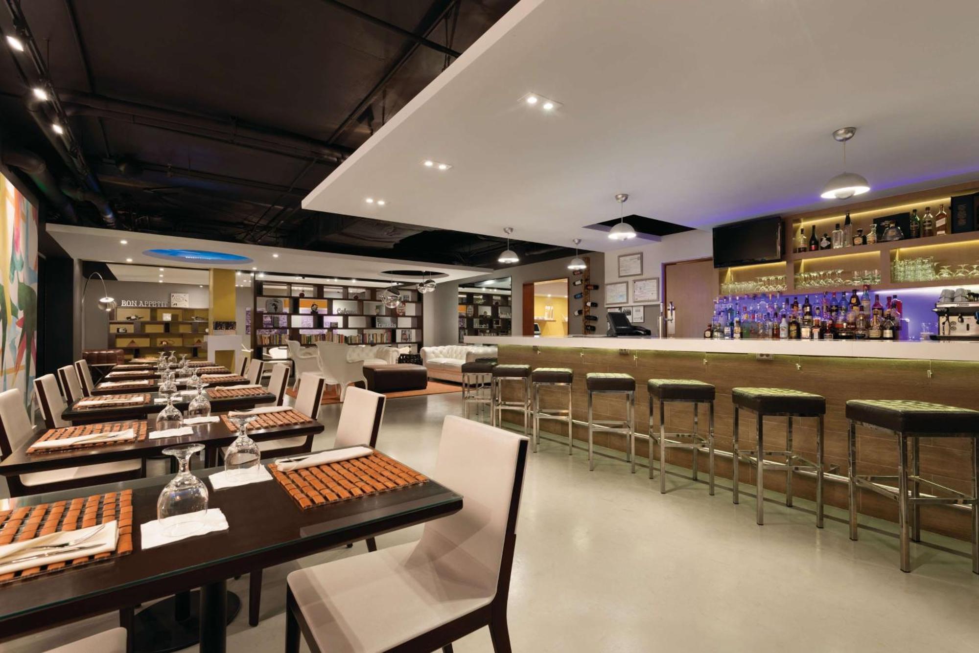 TRYP by Wyndham Isla Verde San Juan Exterior foto